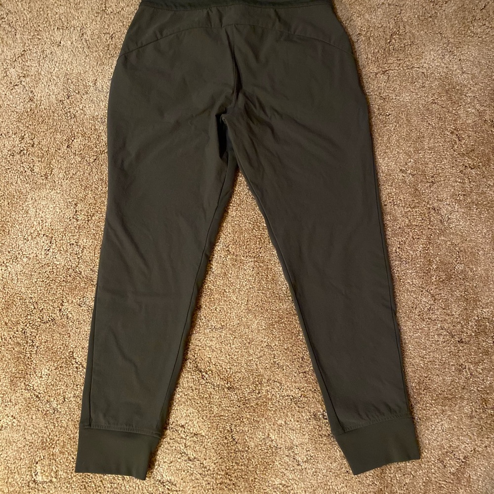Athleta Headlands Hybrid Trek Joggers